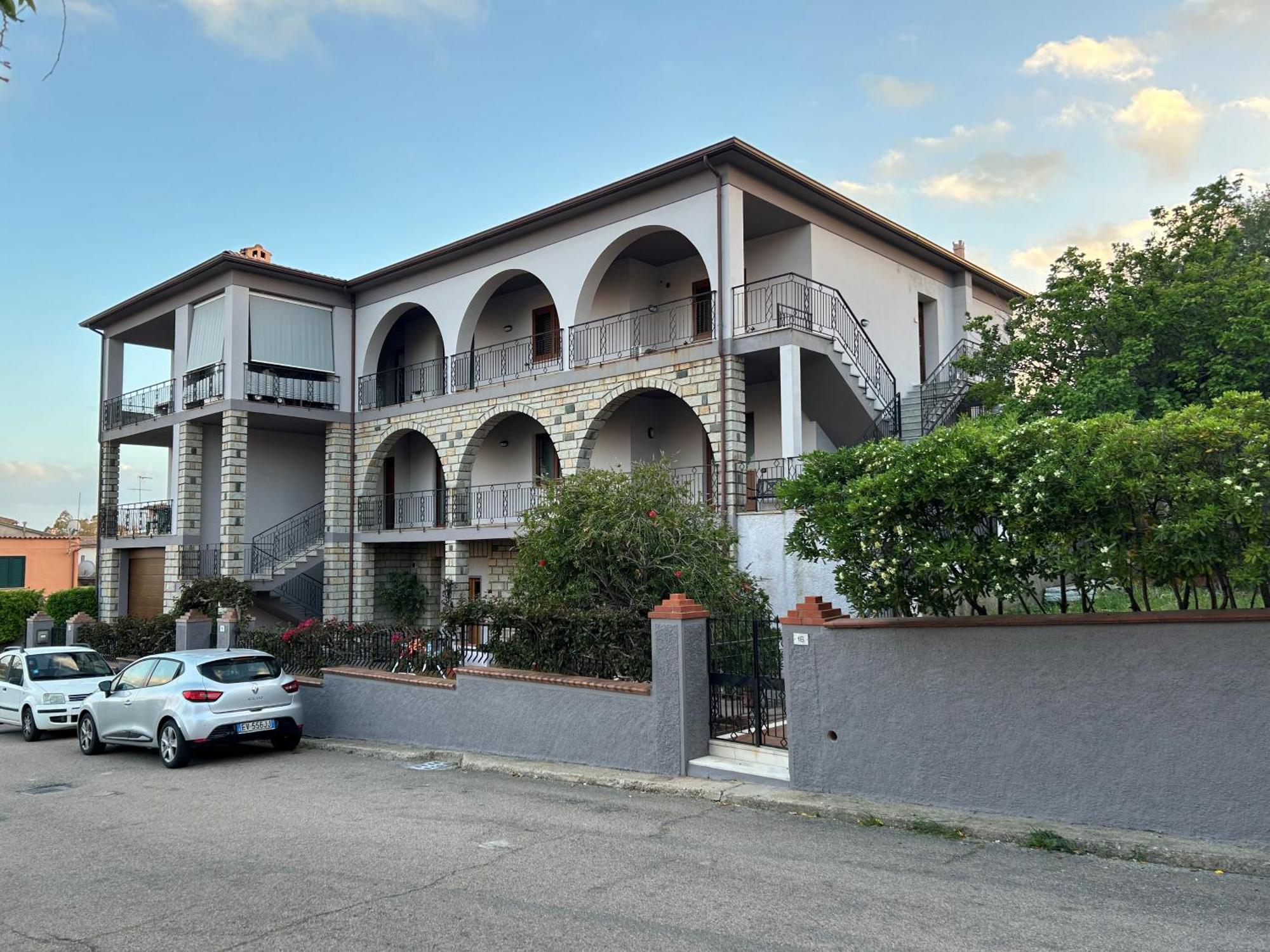 Casa Via Pascoli Hotel Арцахена Екстериор снимка